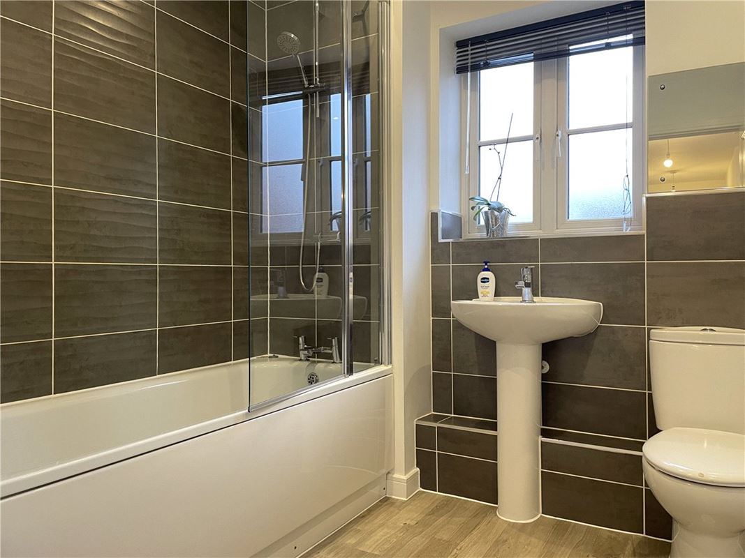 2 bedroom flat, Hardwick Hill, Banbury OX16 - Let Agreed