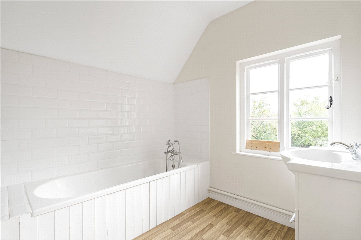 4 bedroom house, Manor Cottages, Lower Thorpe Mandeville OX17 - Let Agreed