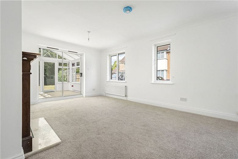 2 bedroom bungalow, Pantile Close, Witham CM8 - Let Agreed