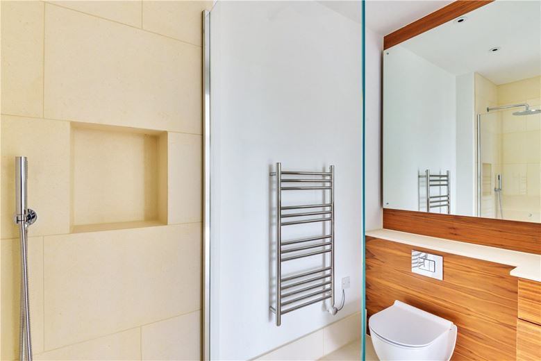 3 bedroom flat, Granville Court, Granville Road BA1