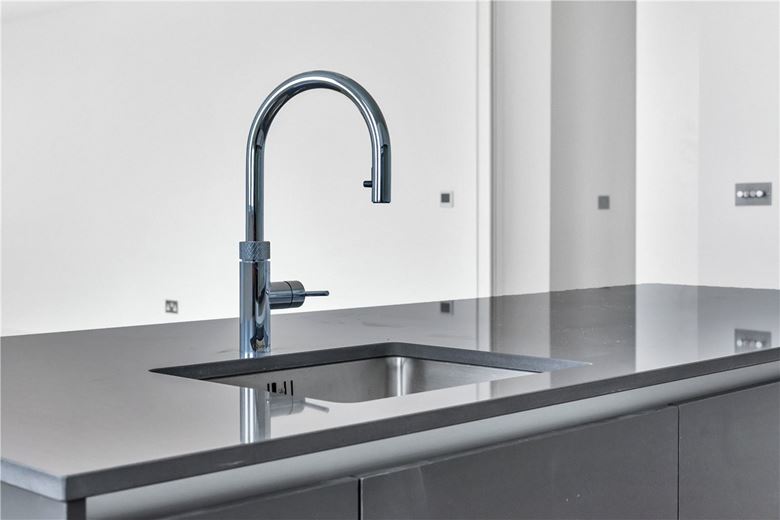 3 bedroom flat, Granville Court, Granville Road BA1