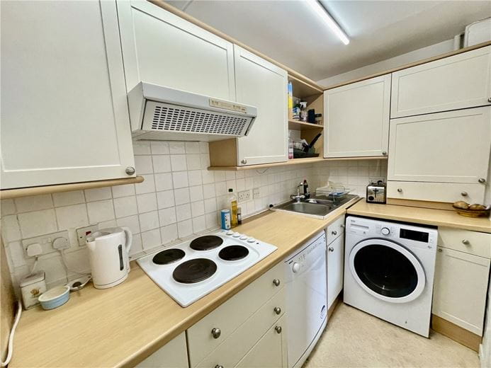 2 bedroom flat, Eaton Court, Water Eaton Road OX2