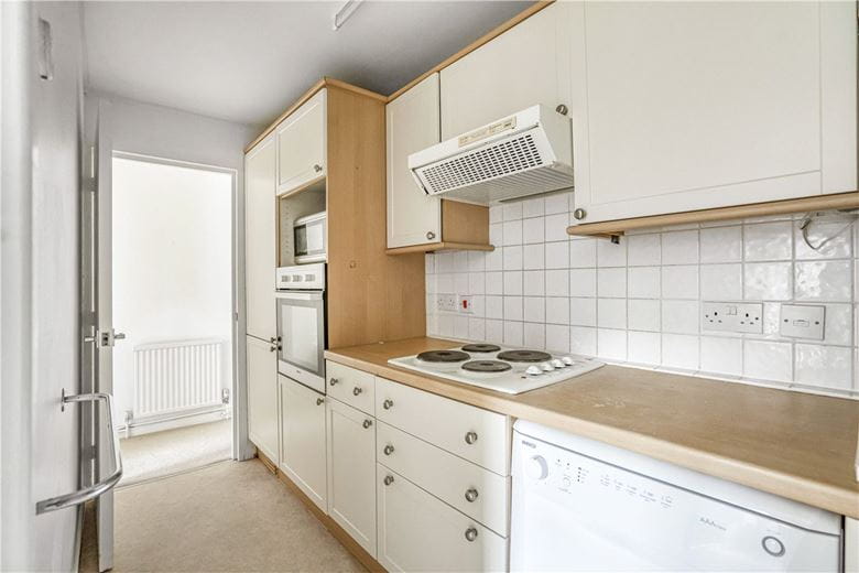 2 bedroom flat, Eaton Court, Water Eaton Road OX2 - Let Agreed