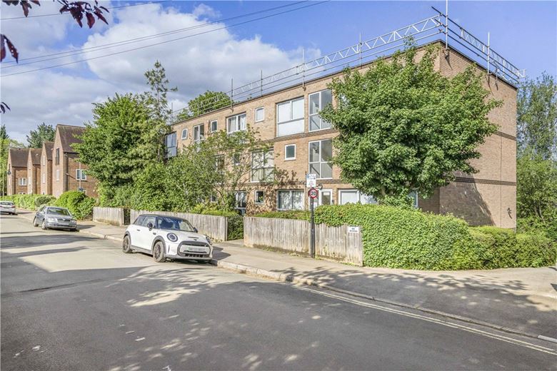 2 bedroom flat, Eaton Court, Water Eaton Road OX2 - Let Agreed