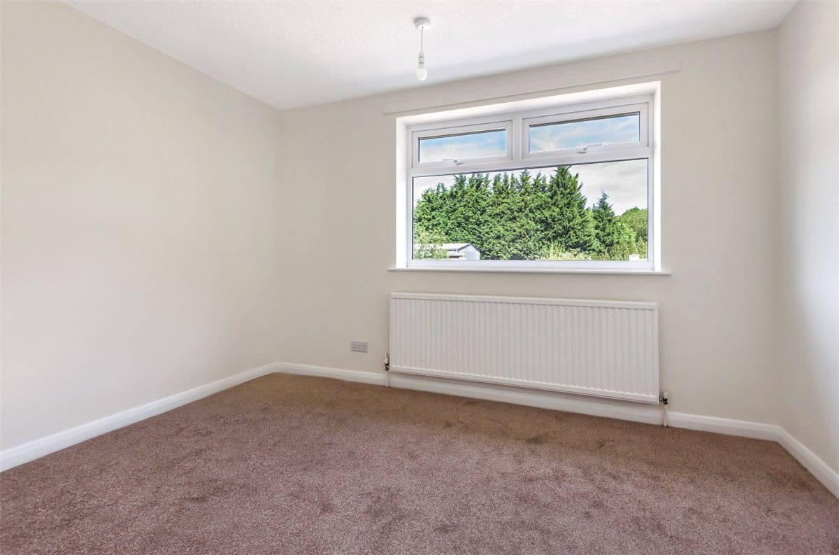 4 bedroom bungalow, Chesterfield Road, Barlborough S43 - Available