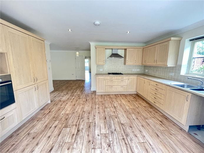 5 bedroom house, High Street, Long Wittenham OX14 - Available