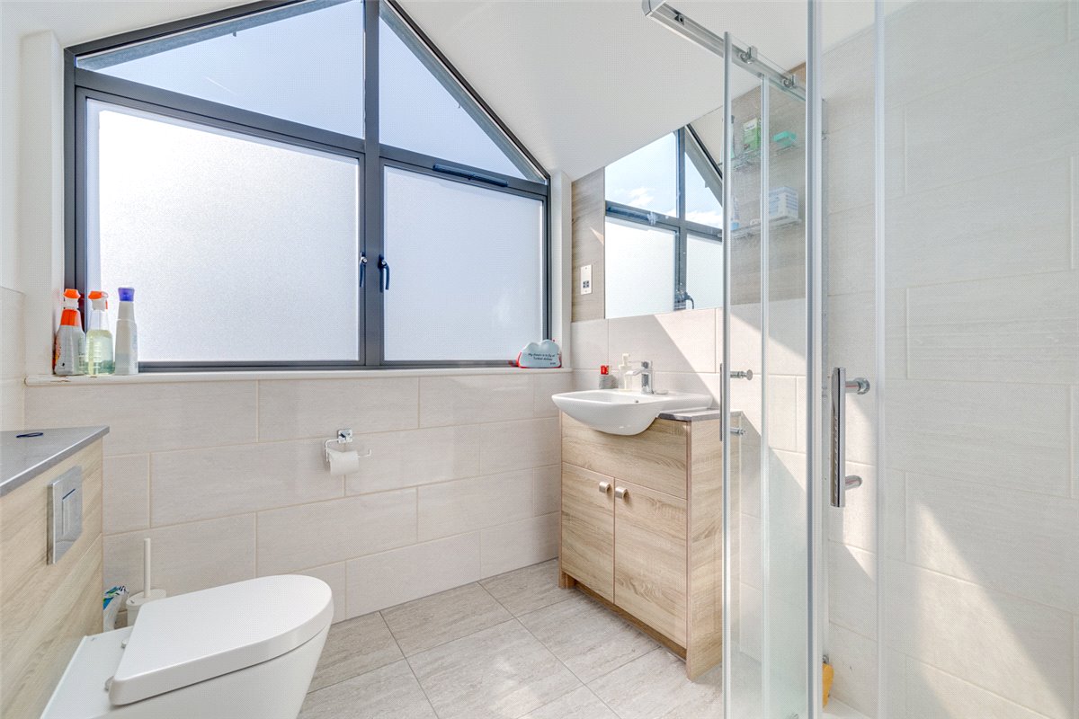 3 bedroom house, Harlow Gardens, Kingston upon Thames KT1 - Let Agreed