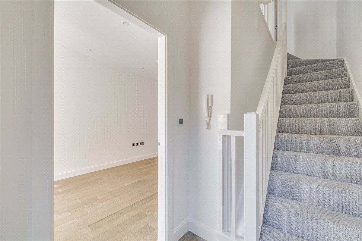 3 bedroom house, Harlow Gardens, Kingston upon Thames KT1 - Let Agreed