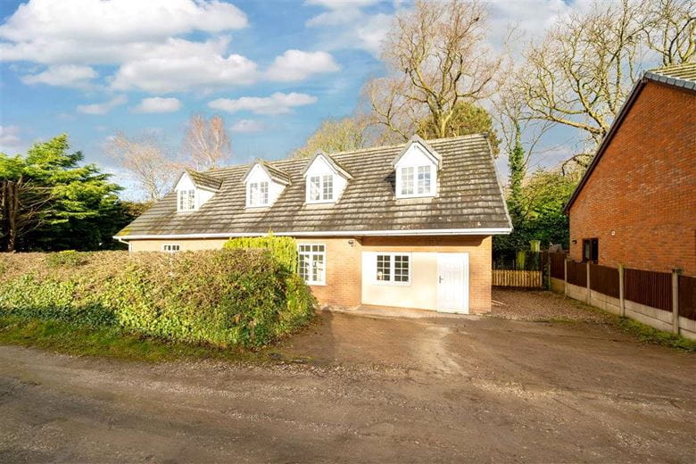 4 bedroom bungalow, Newton Road, Lowton WA3 - Let Agreed