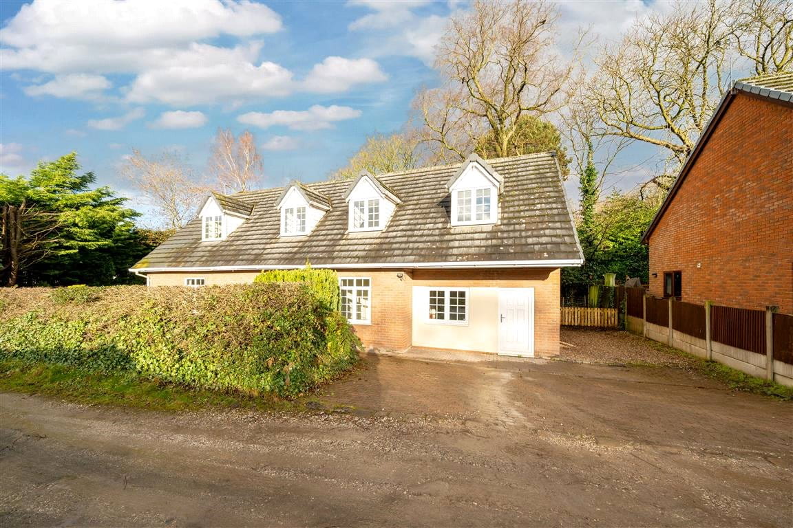 4 bedroom bungalow, Newton Road, Lowton WA3 - Let Agreed