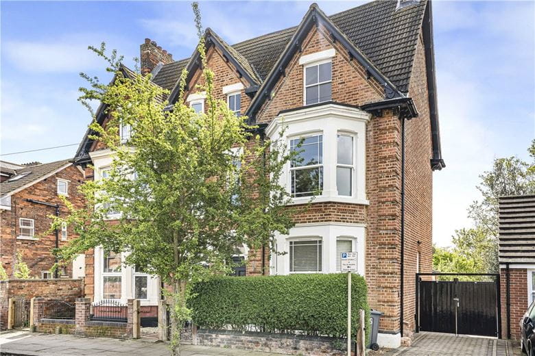 4 bedroom house, Milton Road, Bedford MK40 - Available