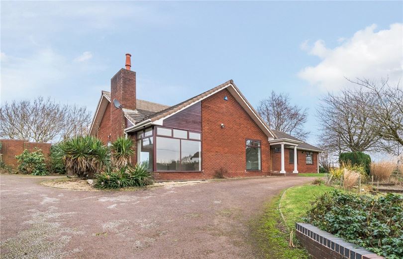 4 bedroom bungalow, Darnford Lane, Lichfield WS14 - Let Agreed