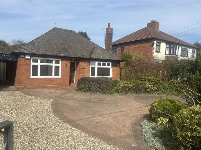 2 bedroom bungalow, Newcastle Road, Chorlton CW2 - Available