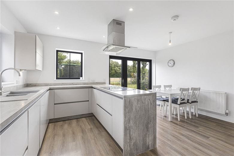 4 bedroom house, Maple Gardens, Milton OX14 - Available