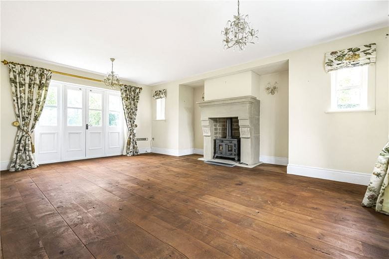 4 bedroom cottage, Castle Mill Lane, Ashley WA15 - Let Agreed