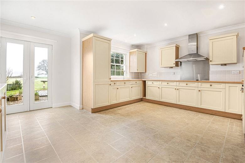 3 bedroom house, Ford Road, Tortington BN18 - Available