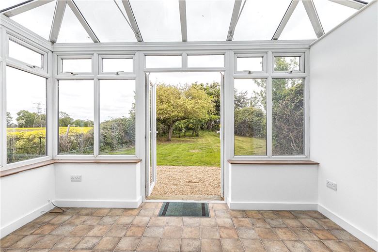 3 bedroom house, Ockendon Road, Upminster RM14 - Available