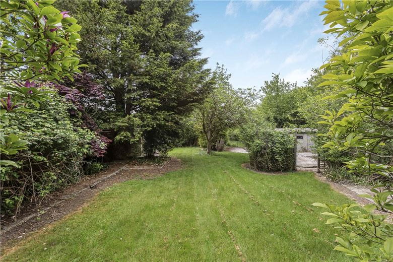 3 bedroom bungalow, Bury Lane, Hatfield Peverel CM3 - Let Agreed
