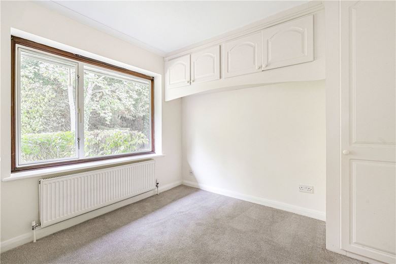 6 bedroom bungalow, Nash Lee Lane, Wendover HP22 - Available