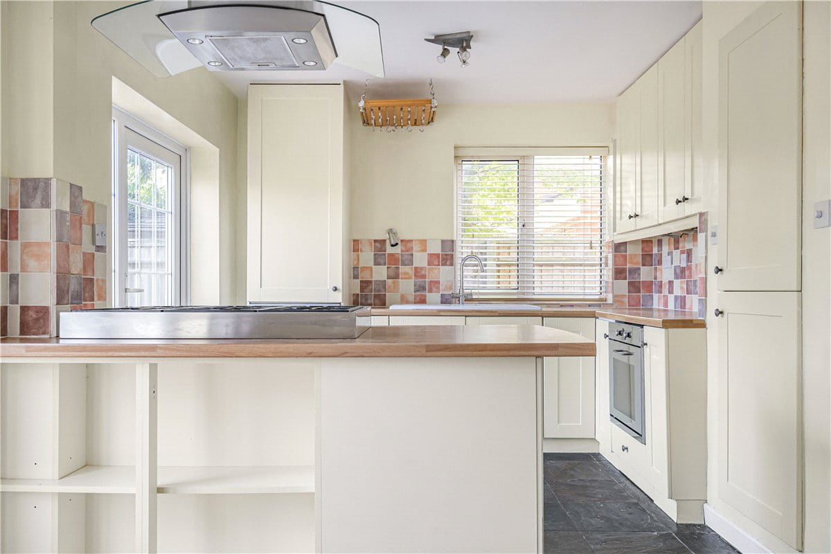 3 bedroom house, Faringdon Road, Southmoor OX13 - Available