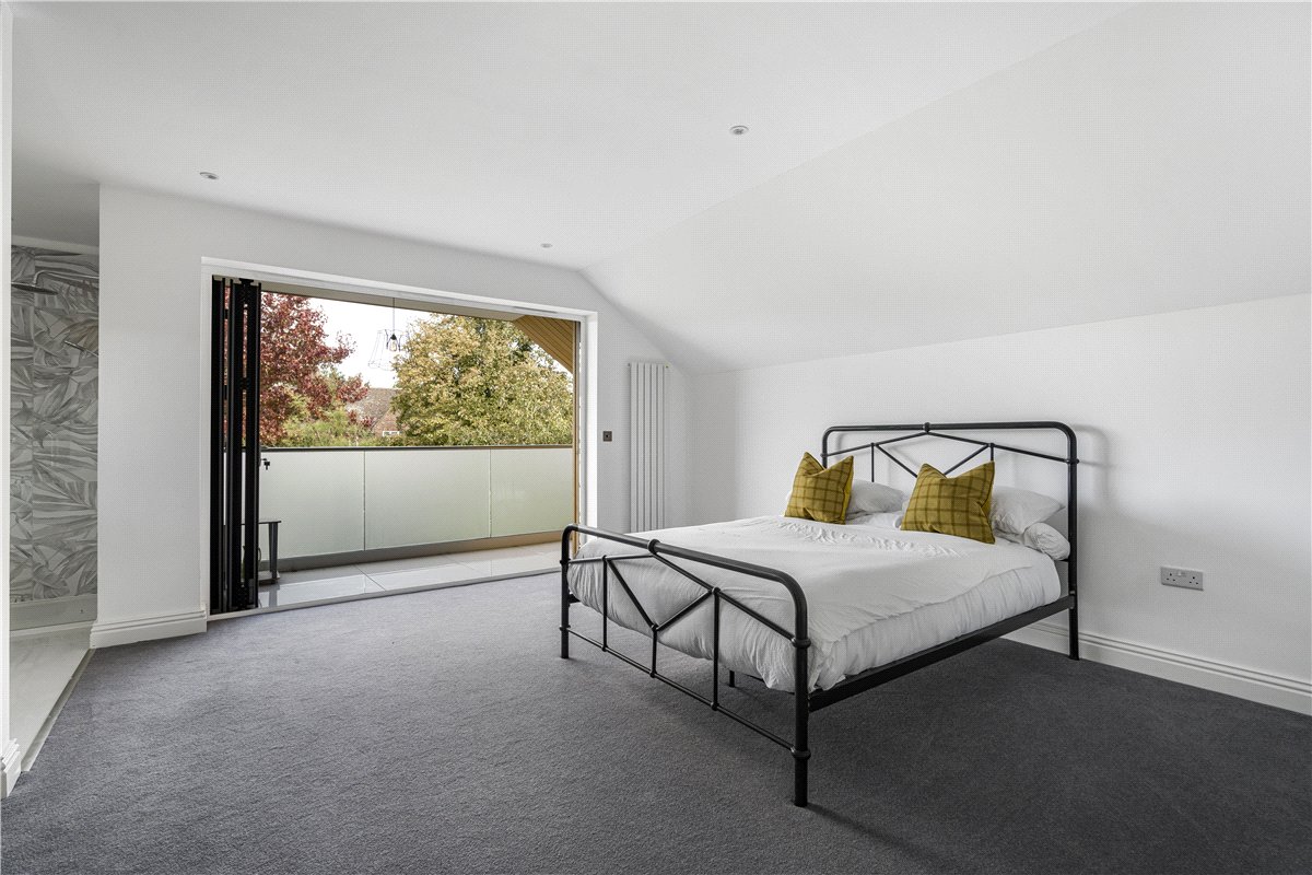 4 bedroom house, New Road, Dinton HP17 - Available