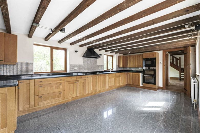 5 bedroom house, Shaw Lane, Kings Bromley DE13 - Available