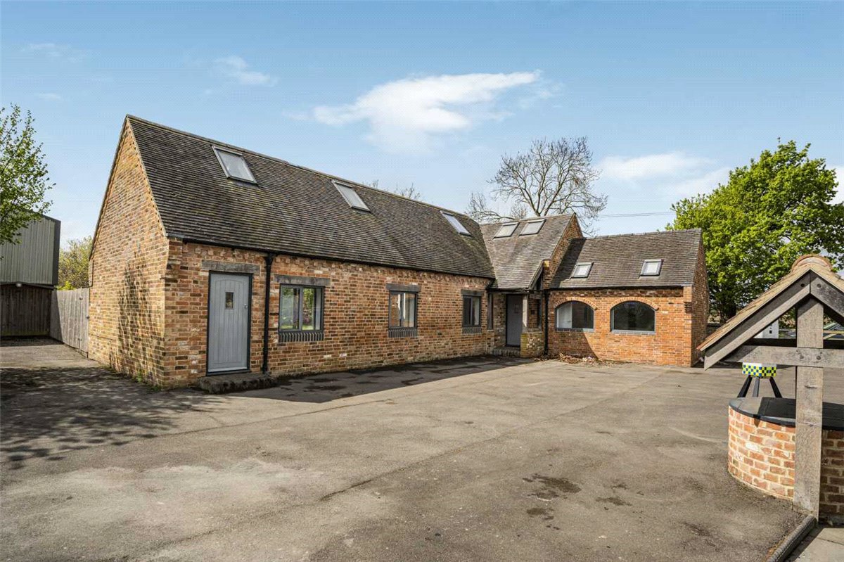 5 bedroom house, Shaw Lane, Kings Bromley DE13 - Let Agreed