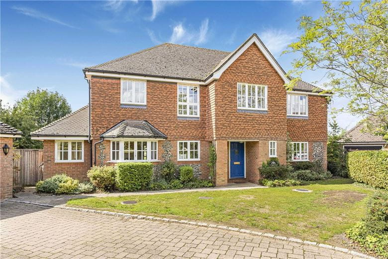 5 bedroom house, Whitethorn Close, Stoke Mandeville HP22 - Available