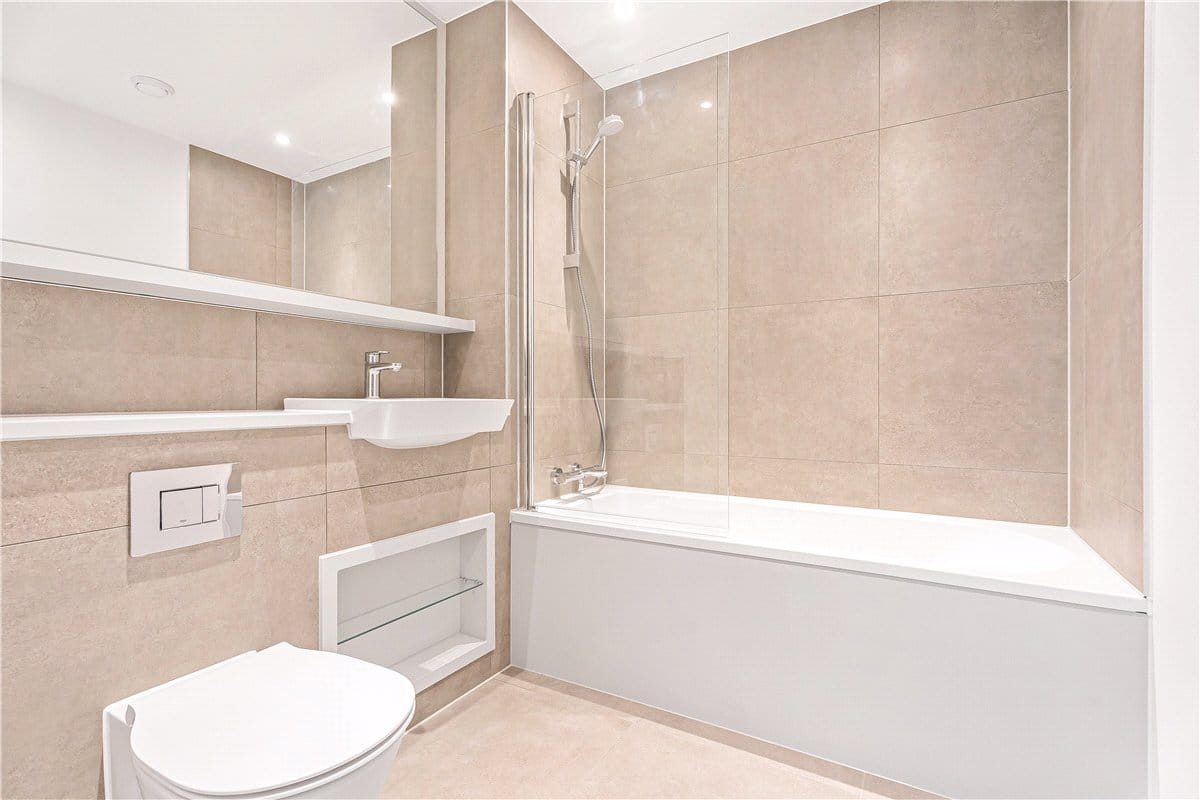 2 bedroom flat, 8 Shillingford House, Munda Way OX2 - Available