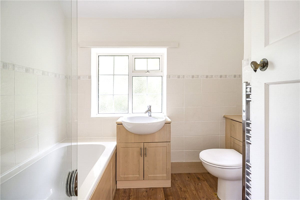 4 bedroom house, Bacombe Lane, Wendover HP22 - Let Agreed