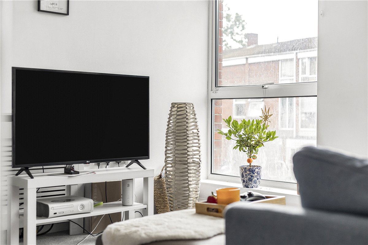 2 bedroom flat, Harefields, Oxford OX2 - Let Agreed