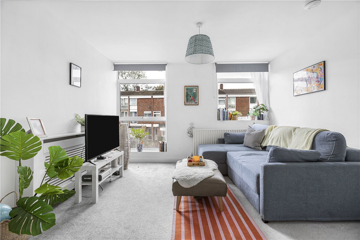 2 bedroom flat, Harefields, Oxford OX2 - Let Agreed