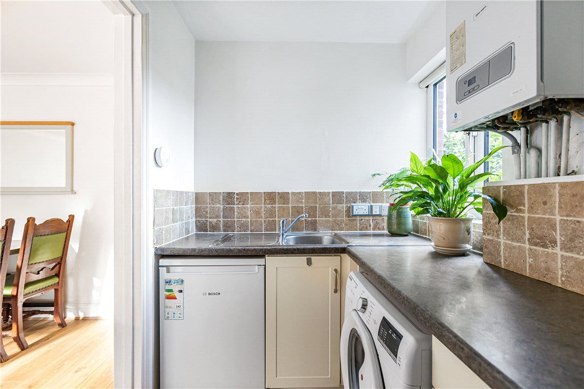 2 bedroom flat, Sunderland Avenue, Oxford OX2 - Available