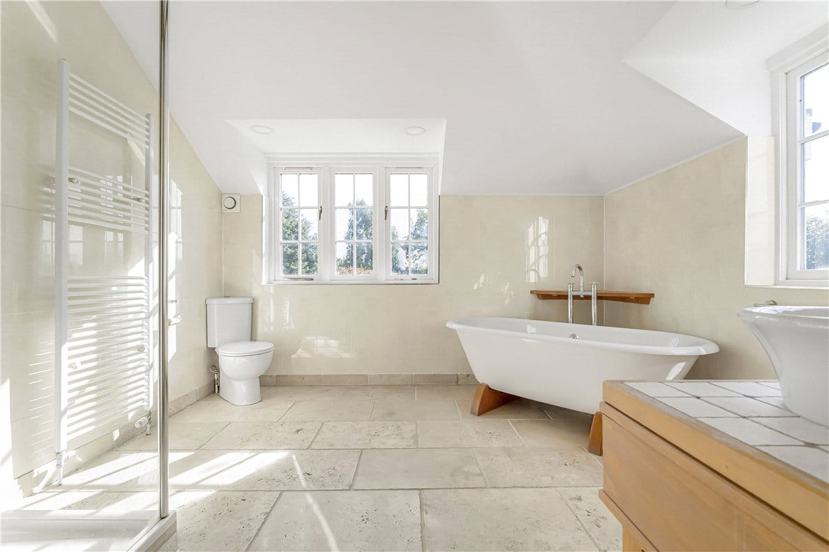 5 bedroom house, Darnford Lane, Lichfield WS14 - Available