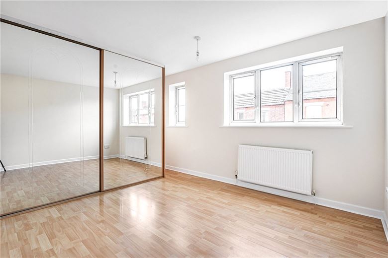 3 bedroom house, Bonsall Street, Long Eaton NG10 - Available