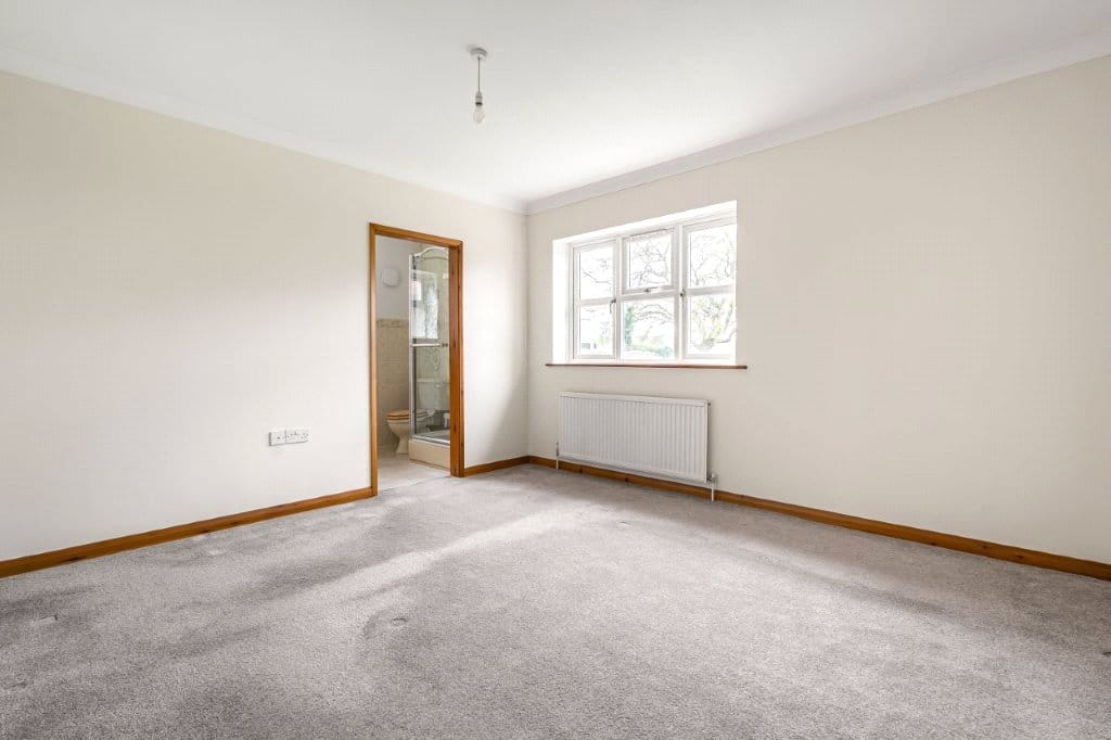 3 bedroom bungalow, Woodthorpe Road, Shuttlewood S44 - Let Agreed