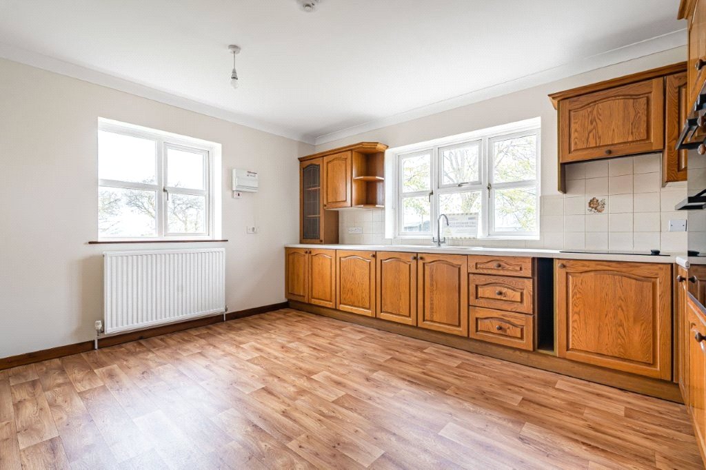 3 bedroom bungalow, Woodthorpe Road, Shuttlewood S44 - Let Agreed