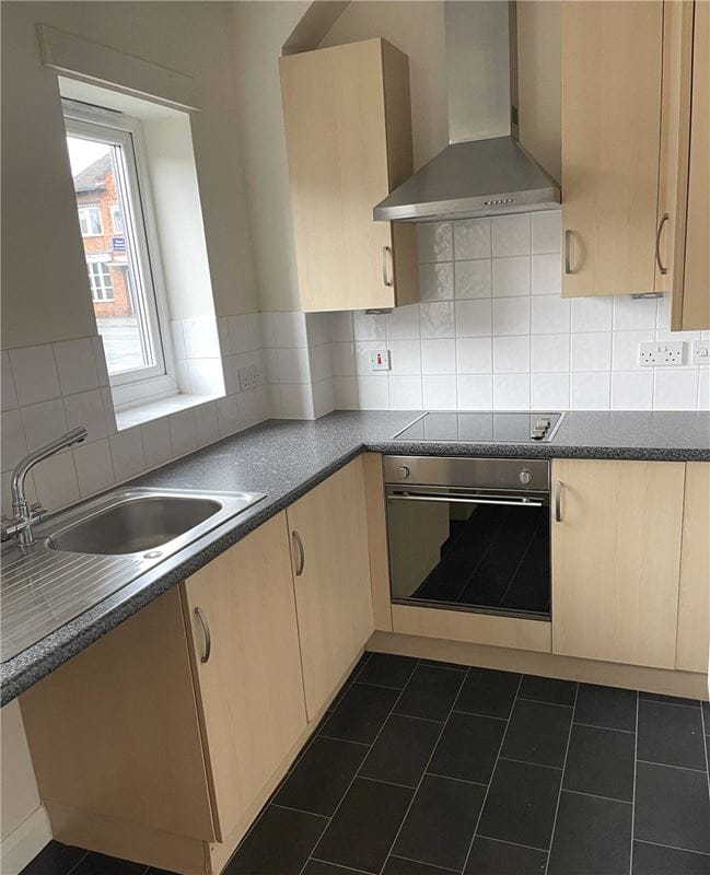  bedroom house, Thornfield Square, Long Eaton NG10 - Available