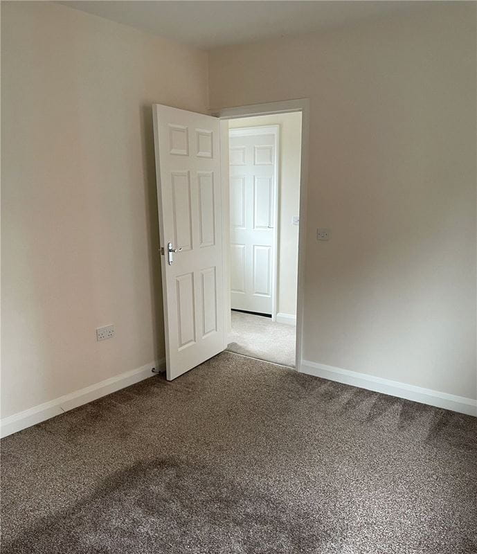  bedroom house, Thornfield Square, Long Eaton NG10 - Available