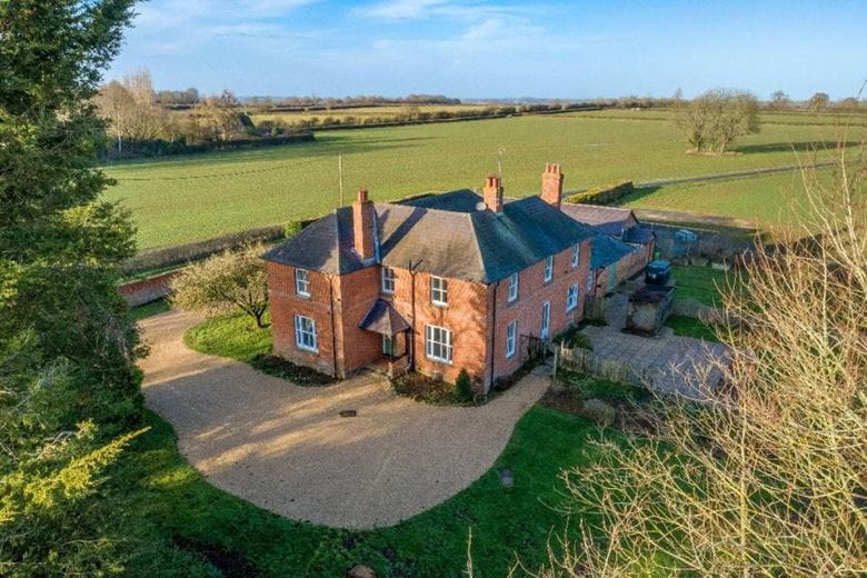 5 bedroom house, Clifton Road, Deddington OX15 - Available
