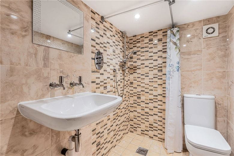 4 bedroom house, Frith Hill, South Heath HP16 - Available