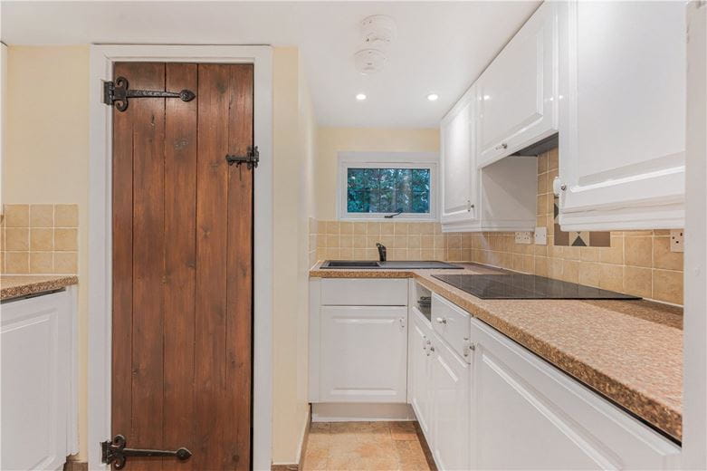 4 bedroom house, Frith Hill, South Heath HP16 - Available