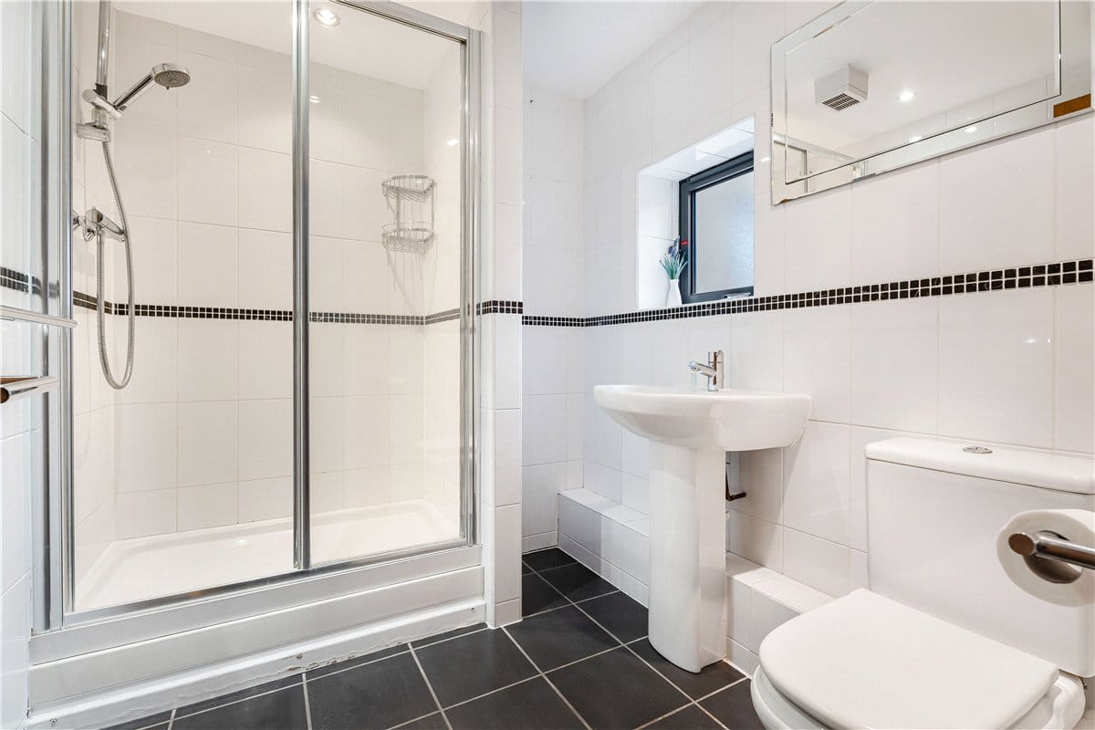 2 bedroom flat, Woodin's Way, Oxford OX1 - Let Agreed