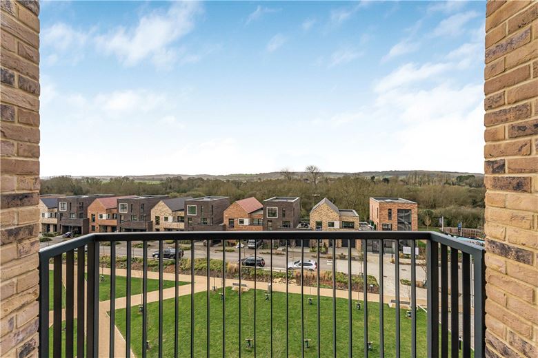 3 bedroom flat, Munda Way, Oxford OX2 - Available