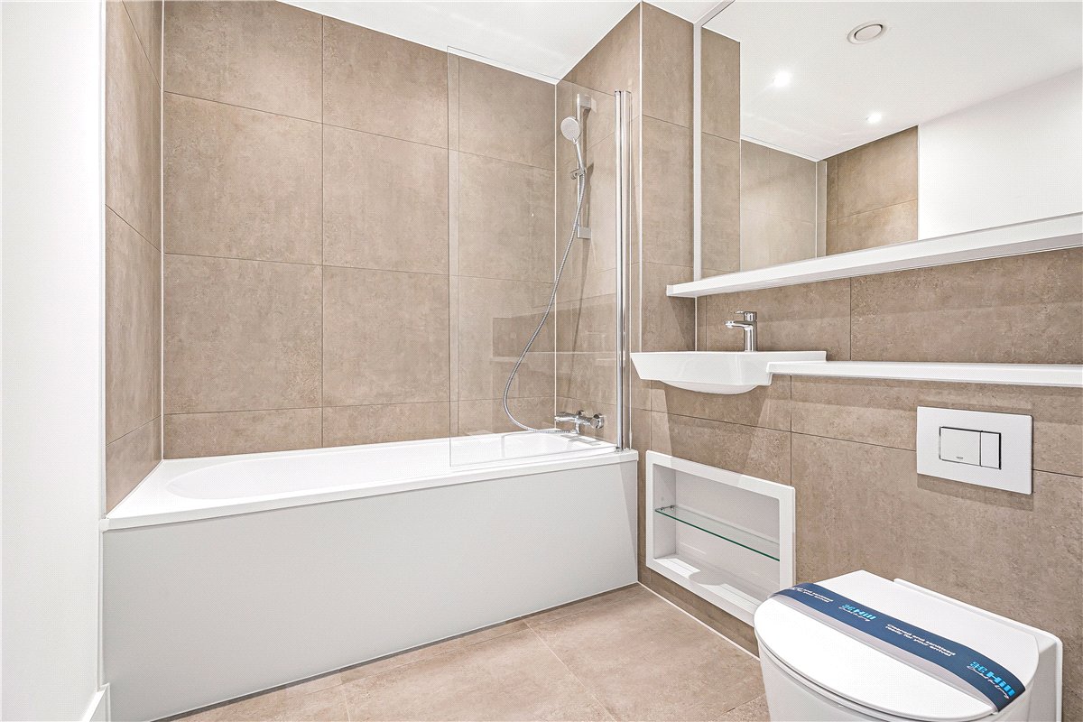 3 bedroom flat, Munda Way, Oxford OX2 - Available