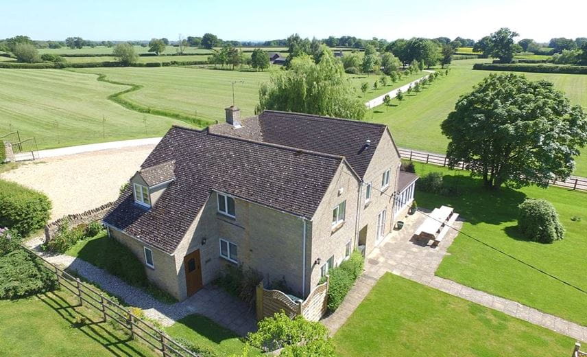 66 bedroom , Lew, Bampton OX18 - Available