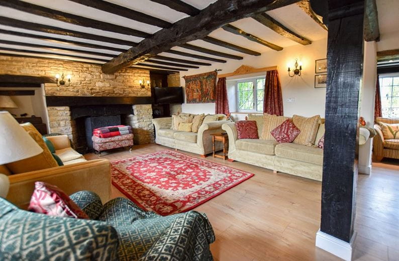 66 bedroom , Lew, Bampton OX18 - Available