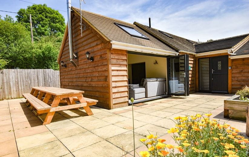 66 bedroom , Lew, Bampton OX18 - Available