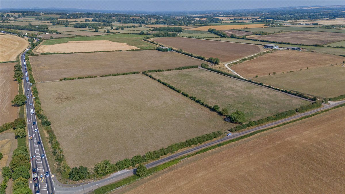  bedroom , Kings Lane, Longcot SN7 - Available