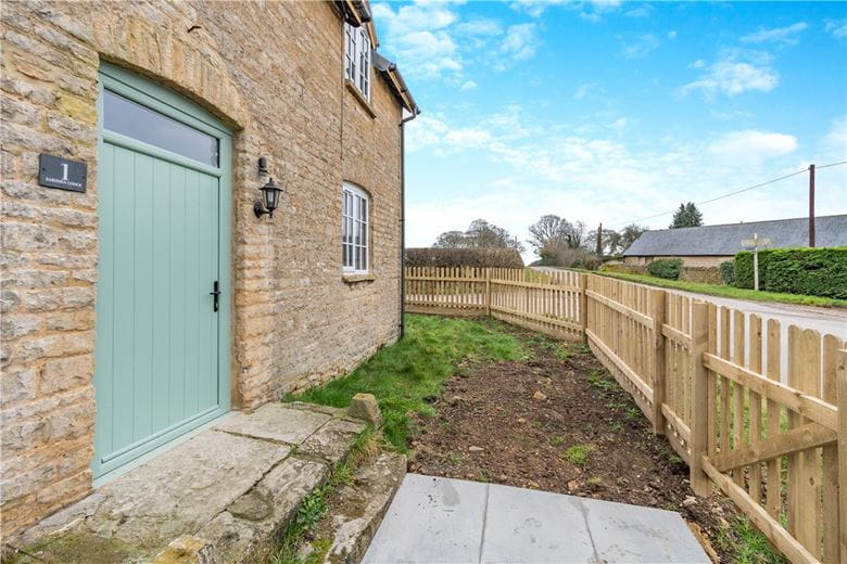  bedroom house, Sarsden, Chipping Norton OX7 - Let Agreed